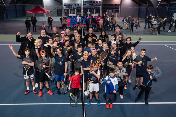 Les jeunes de l'école de tennis du RCA ont eu la chance de jouer avec les membres de la FFT