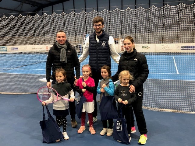 De gauche à droite : Alice Vanderbecq, Hubert Fantine (vainqueur 7 ans rouge filles), Lily Rose Roussou, Manon Laurent