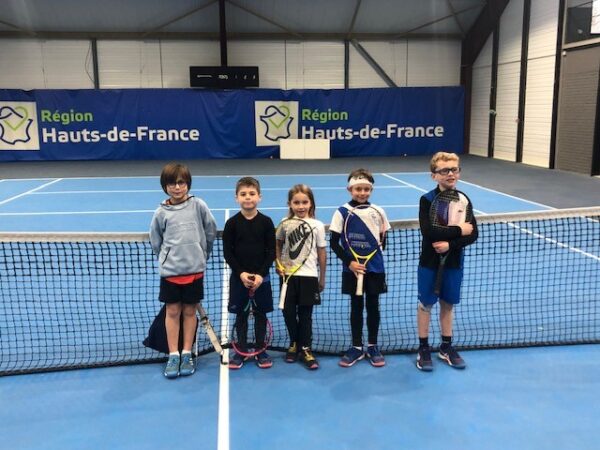 de gauche à droite : Adam Moufid, Nathan Biron, Clovis Huraux, Auguste Mary et Marcel Dagnelie (vainqueur 8 ans orange)